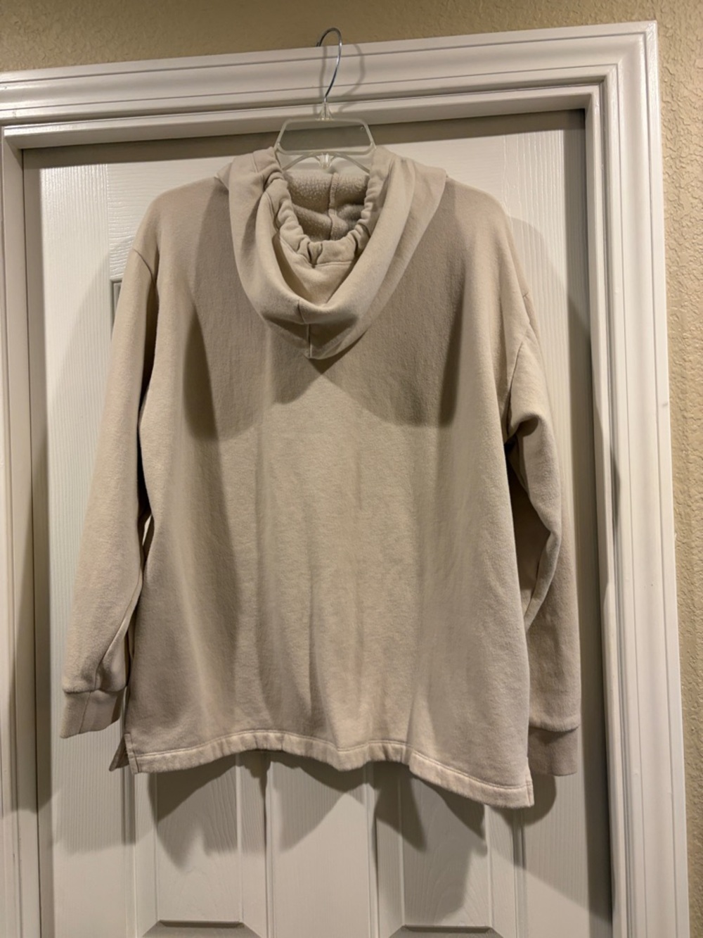 PINK Victoria's Secret Cream Hoodie with Leopard Print Logo size M w/ pockets - Picture 5 of 5